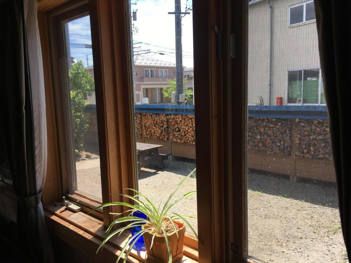 Carrefour Guesthouse カルフール ゲストハウス Toyama Station Esterno foto