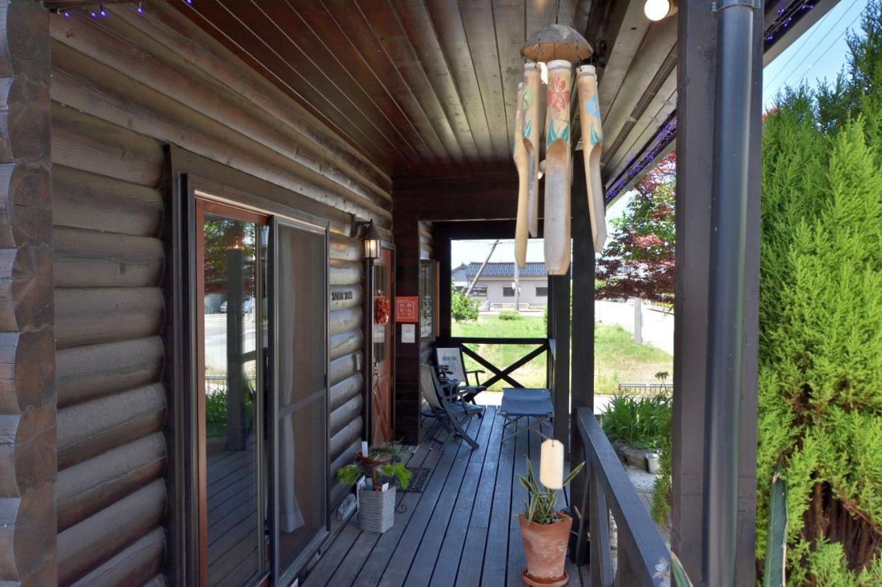 Carrefour Guesthouse カルフール ゲストハウス Toyama Station Esterno foto