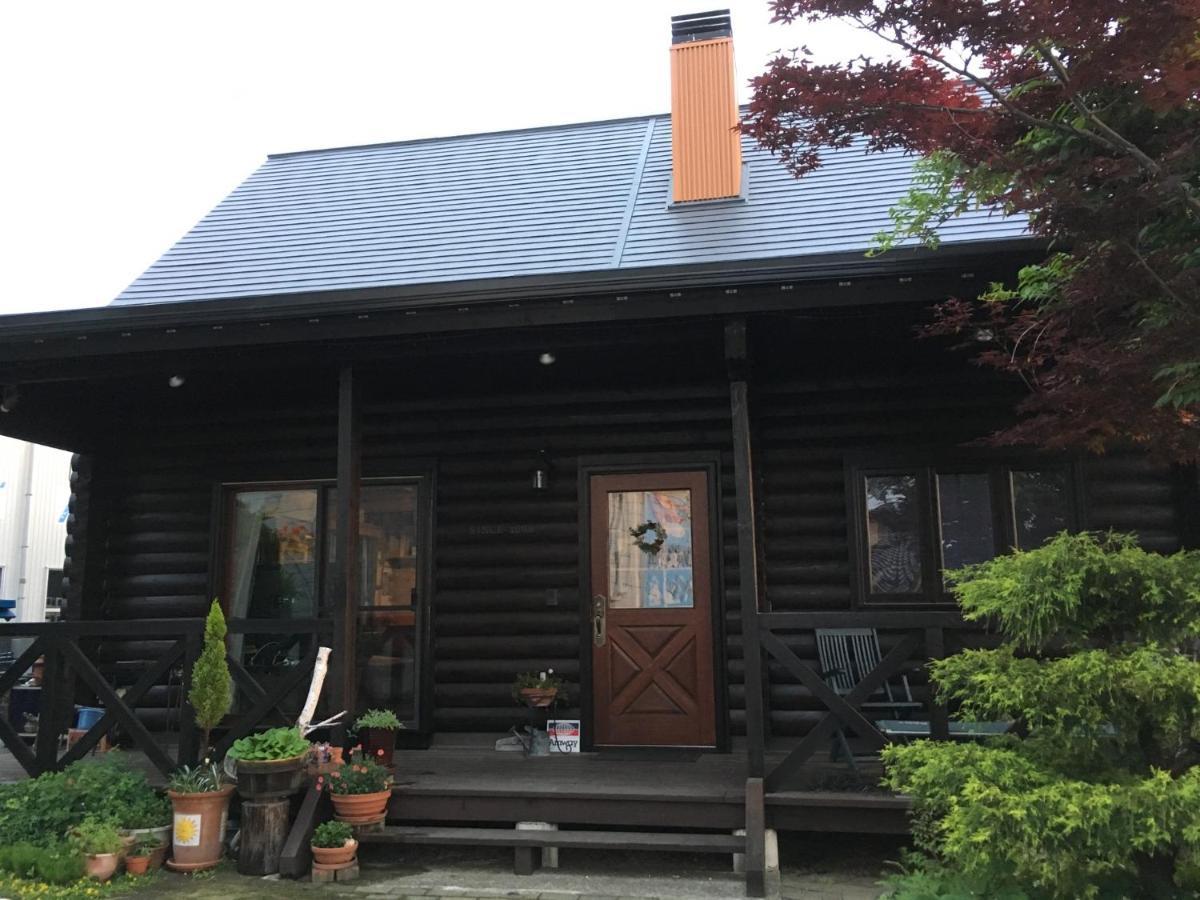Carrefour Guesthouse カルフール ゲストハウス Toyama Station Esterno foto
